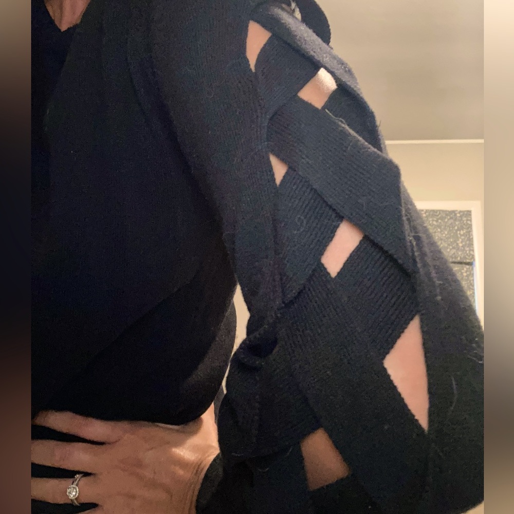 Lattice sleeve sweater Sz Lg